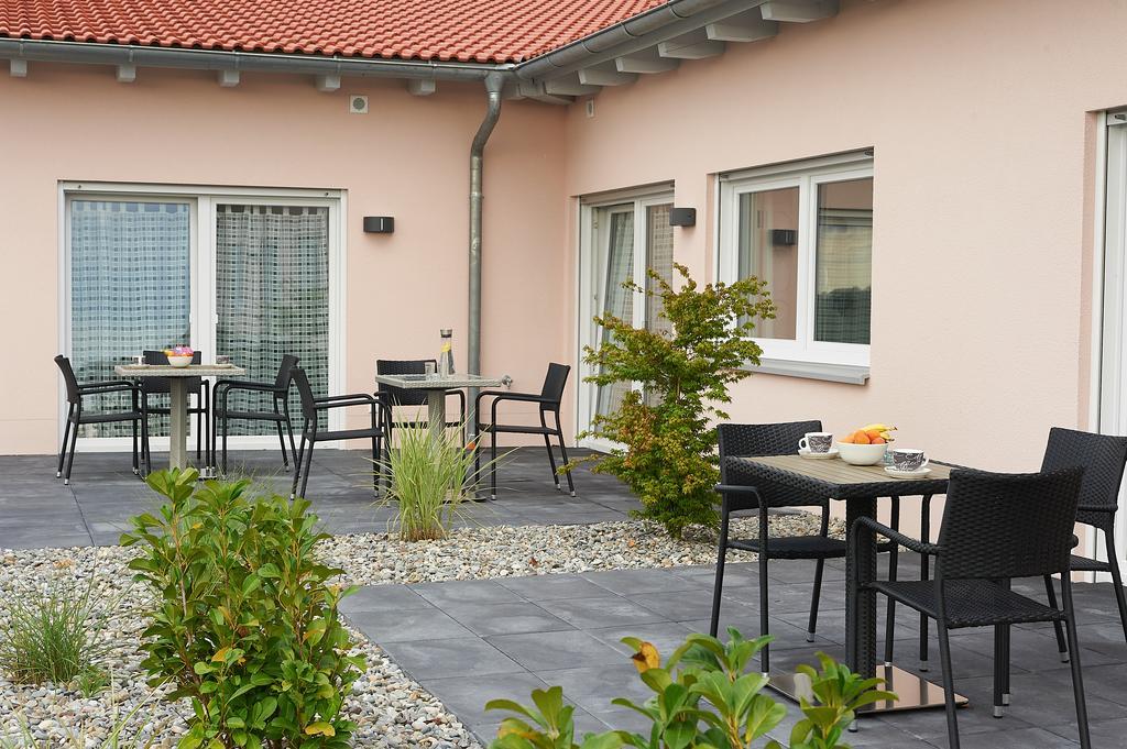 L-Appartements Бургау Экстерьер фото