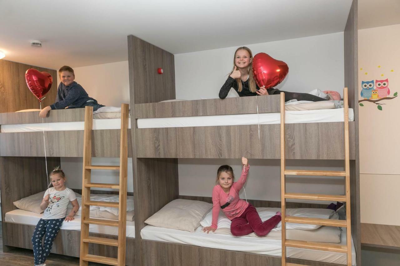 L-Appartements Бургау Экстерьер фото